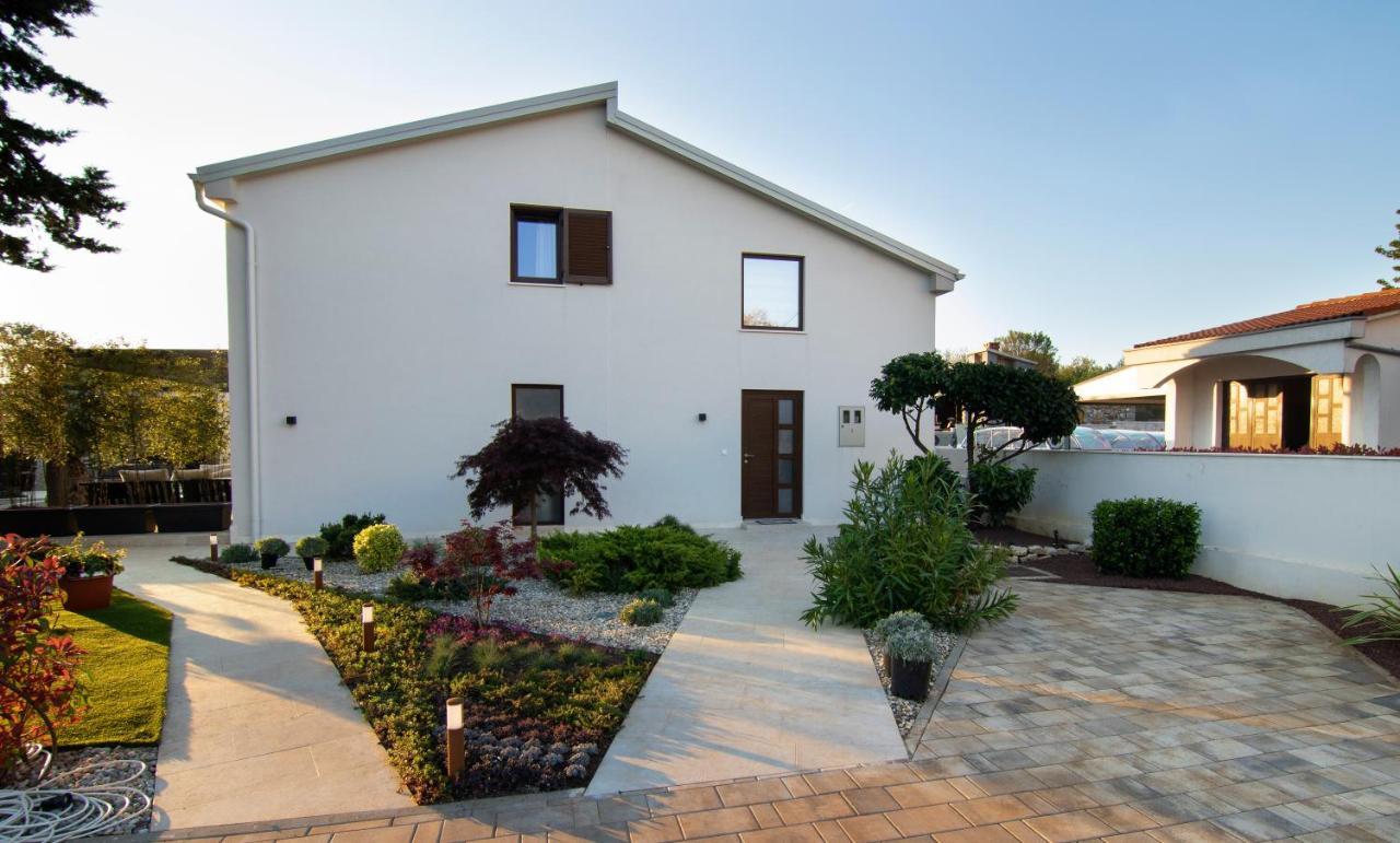 Villa Caprice - Krk Milohnici Ngoại thất bức ảnh