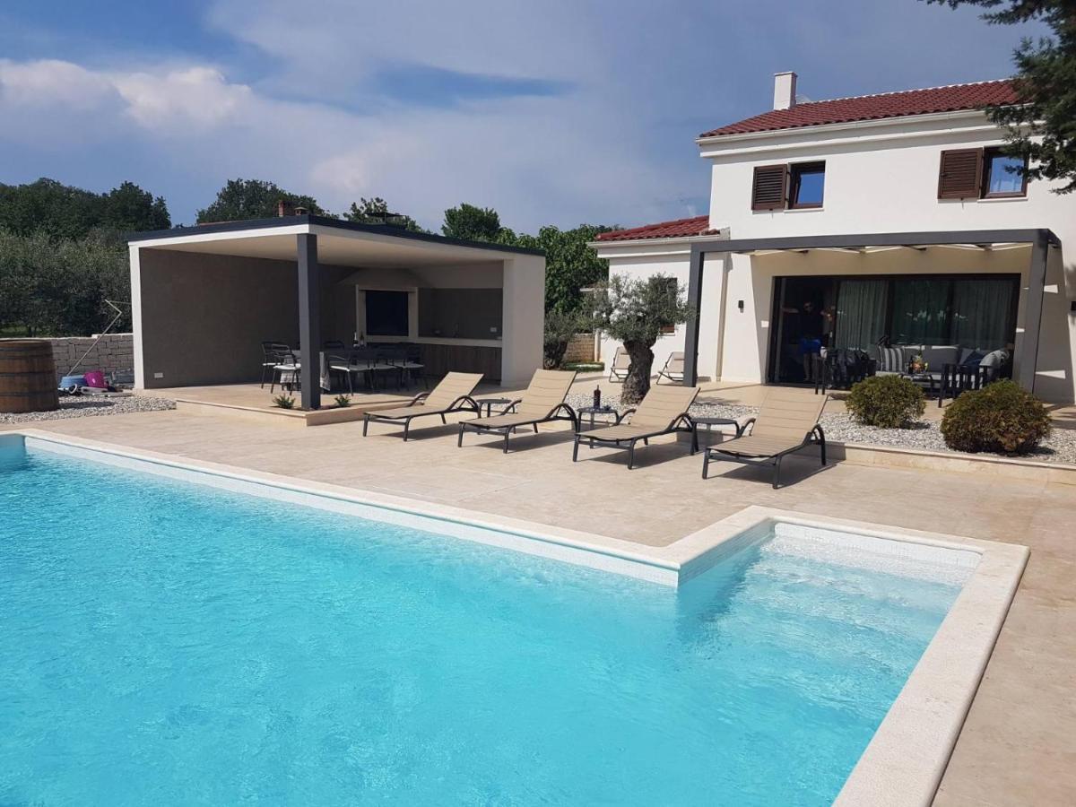 Villa Caprice - Krk Milohnici Ngoại thất bức ảnh