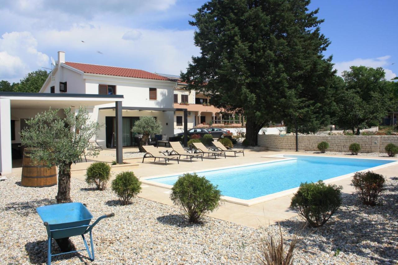 Villa Caprice - Krk Milohnici Ngoại thất bức ảnh