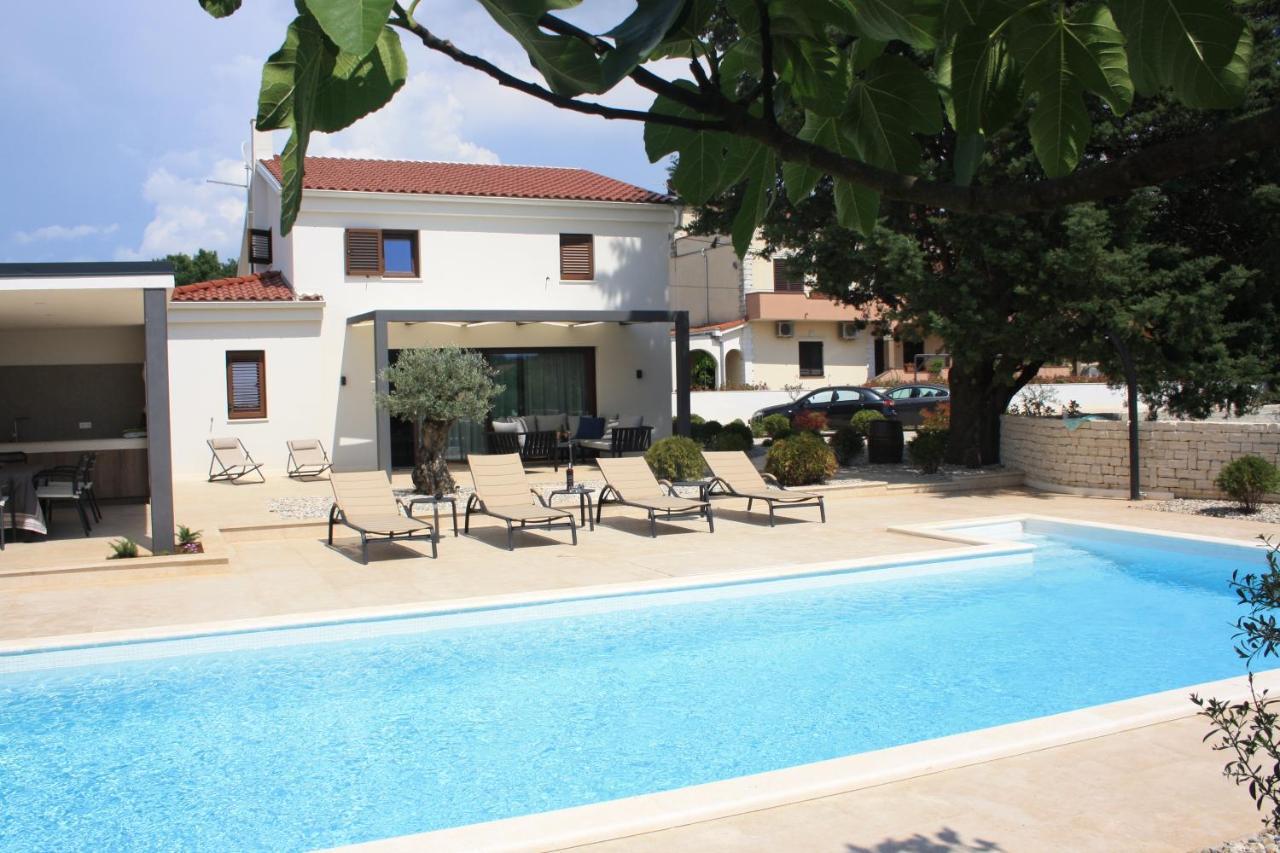 Villa Caprice - Krk Milohnici Ngoại thất bức ảnh